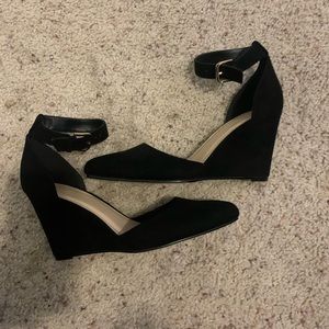 Forever 21 black wedges